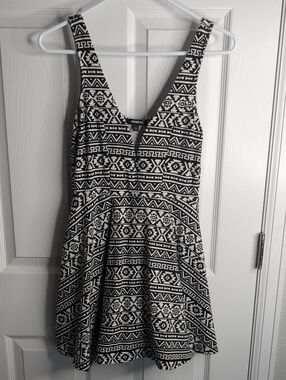 Express Black and White Aztec Print Sleeveless Romper Size S